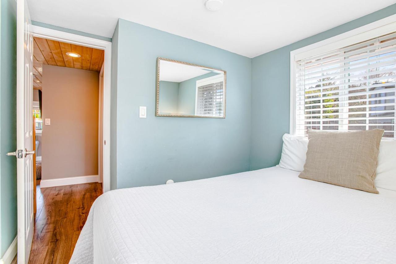 Вилла Siletz Bay Getaway Линкольн-Сити Экстерьер фото